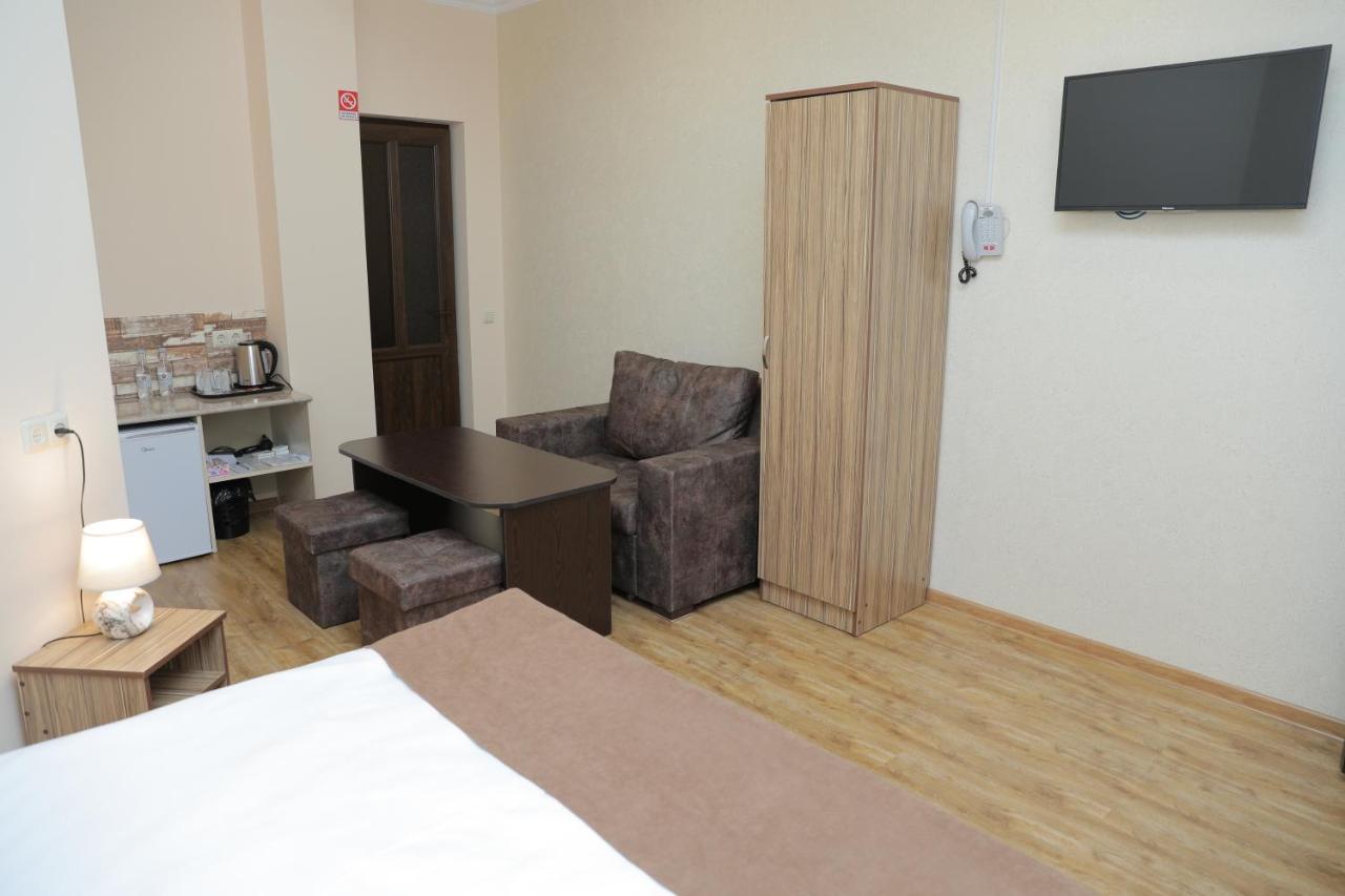 H Resort Hotel Vagharshapat Armenia Exterior photo
