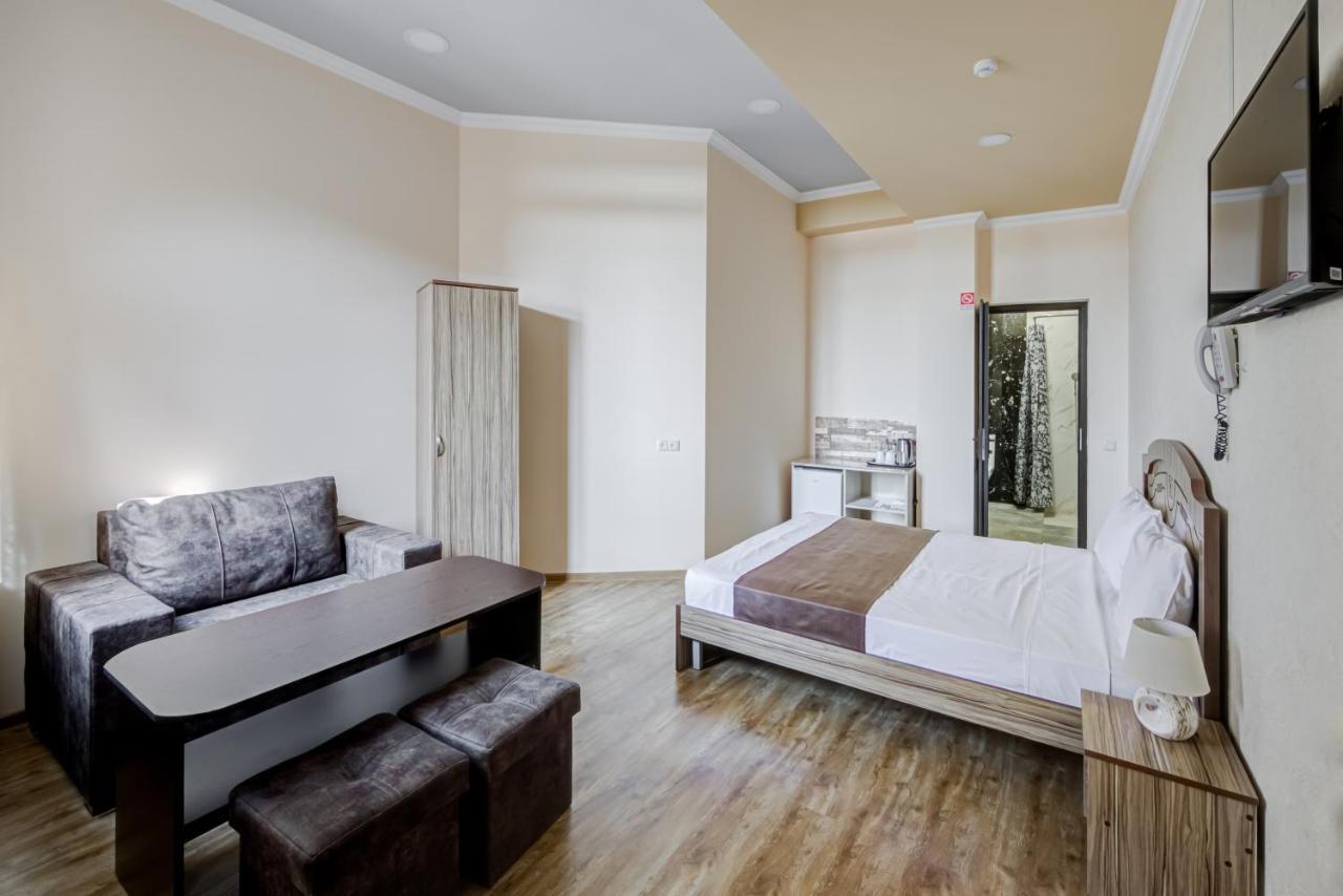 H Resort Hotel Vagharshapat Armenia Exterior photo